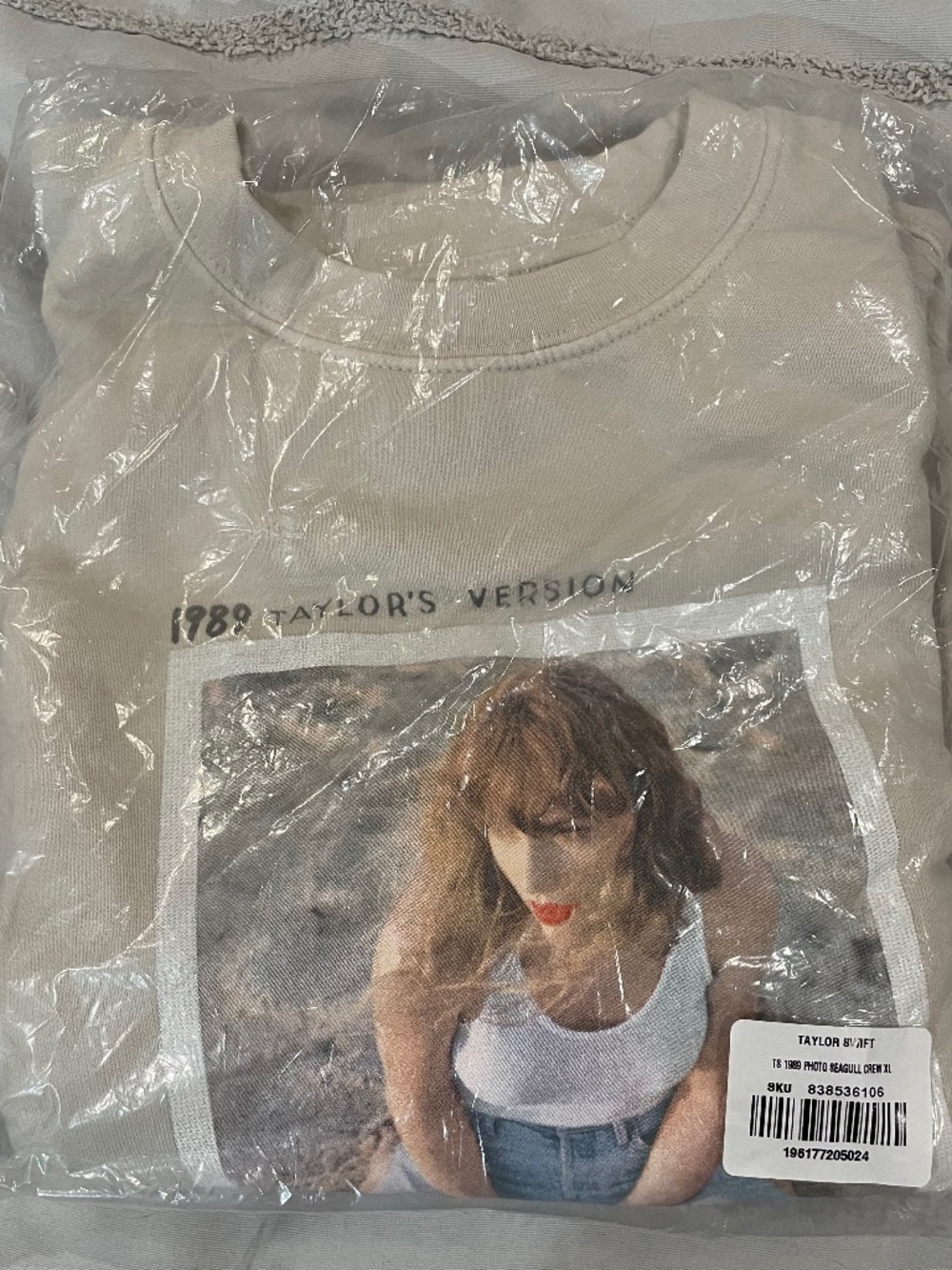 Taylor Swift 1989 Taylor's Version Beige Crewneck Graphic Sweatshirt Size XL